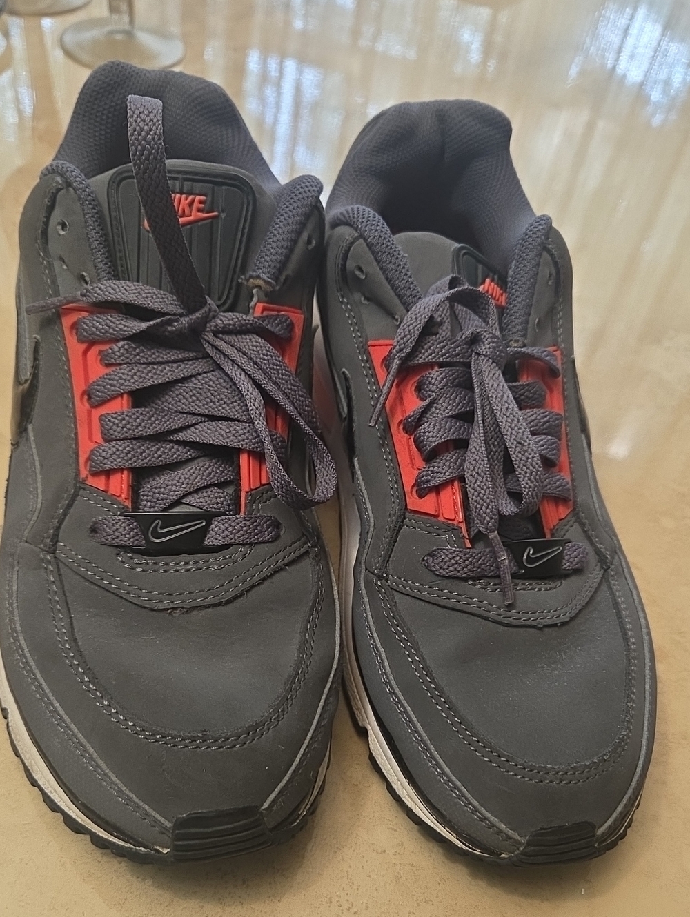 Nike Men’s Gray Athletic Sneakers with Red Accents